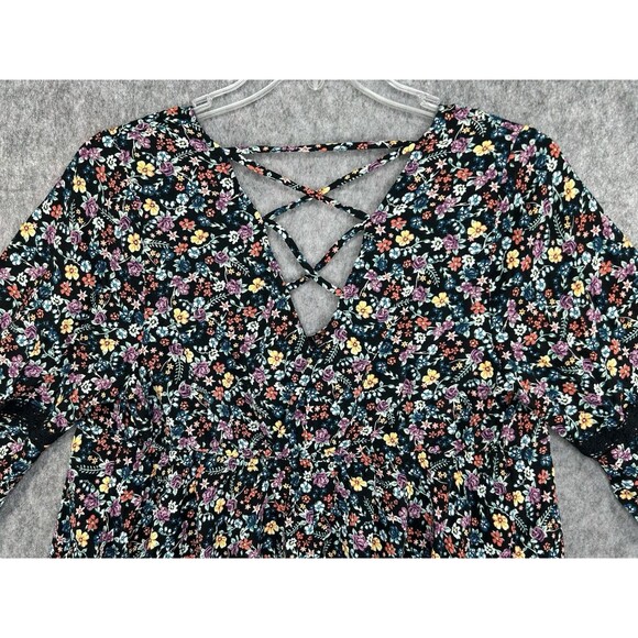 No Boundaries Black Daisy Floral Top 3/4 Sleeve Flare Crochet Sz 3X - Picture 6 of 10